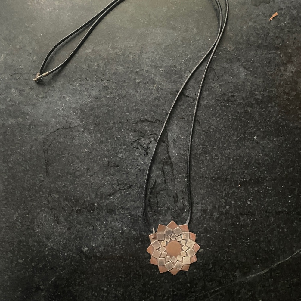 Elegant Brown Pendant Necklace